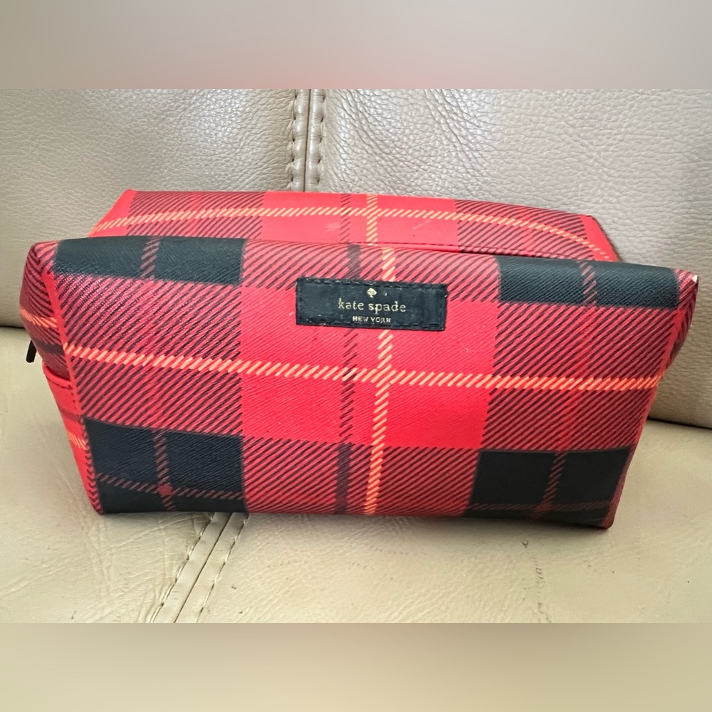 Kate spade cosmetic pouch